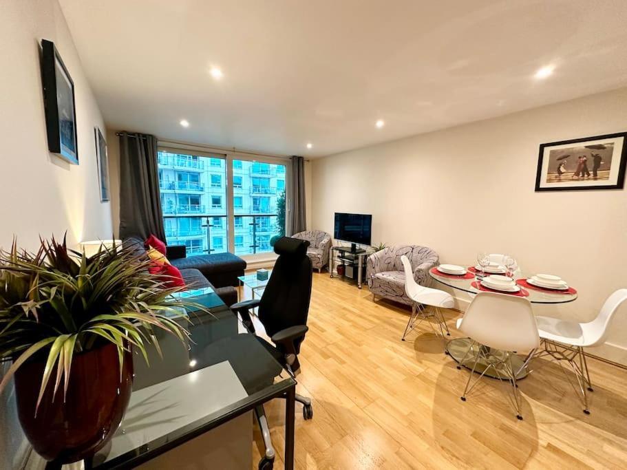 Stunning 2 Bed Thames River View - Central Londra Esterno foto